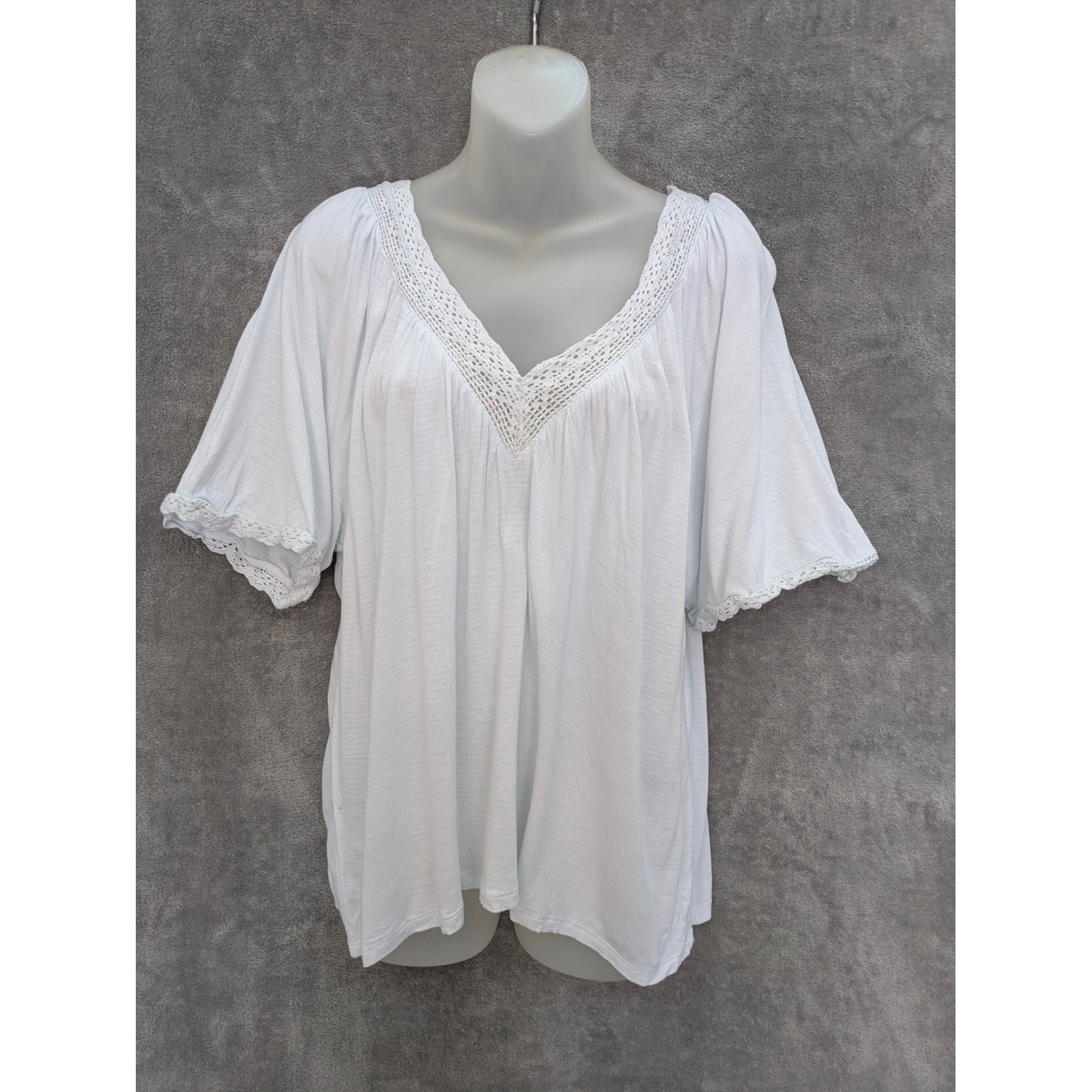 Zara Top White Small Vneck Crochet Lace Neckline Sleeve Trim